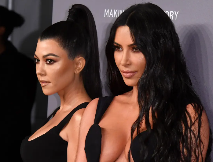 Khloé Kardashian and Kim Kardashian